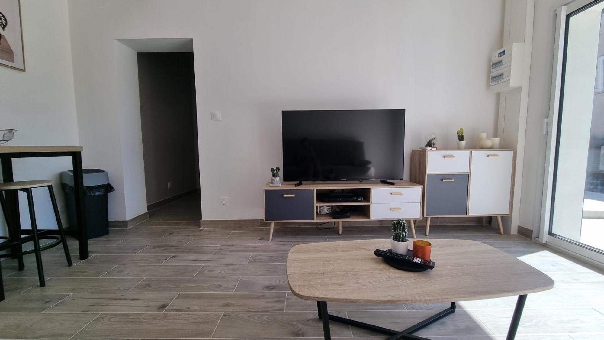 La Porte D'orange Apartment